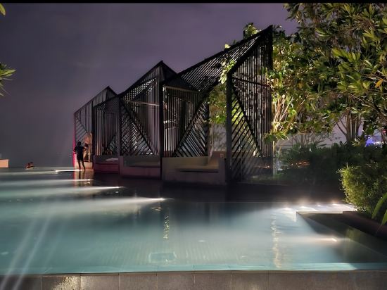 Фото Edge Central Pattaya By YoYo