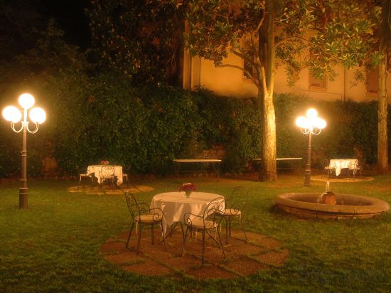 Фото Hotel Flora