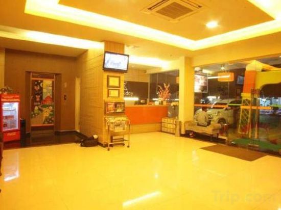 Фото Avira Hotel Makassar