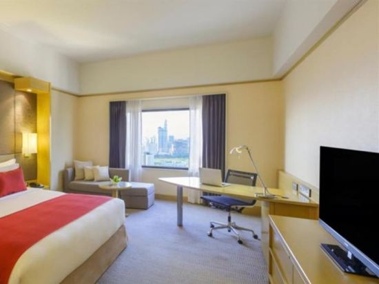 Фото Crowne Plaza Bangkok Lumpini Park, an Ihg Hotel