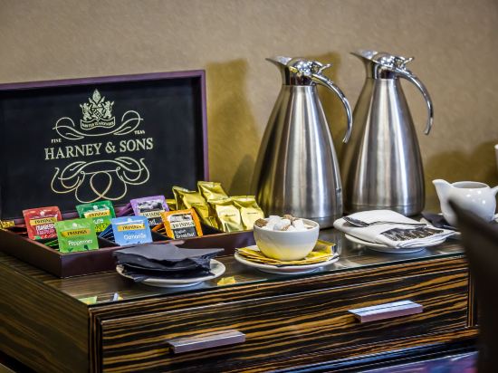 Фото Holiday Inn London - Kensington High St., an Ihg Hotel