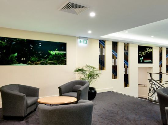 Фото The Victoria Hotel Melbourne