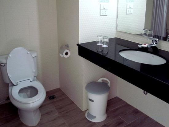 Фото The Cha-am Methavalai Hotel