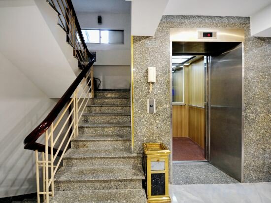 Фото Golden Lotus Hotel