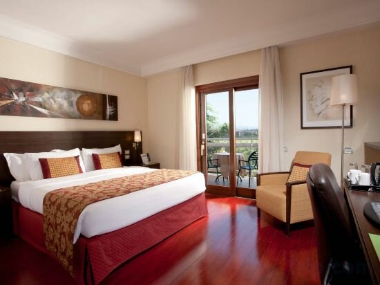 Фото Courtyard by Marriott Rome Central Park