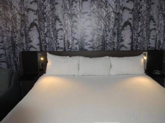 Фото DoubleTree by Hilton Ottawa Downtown