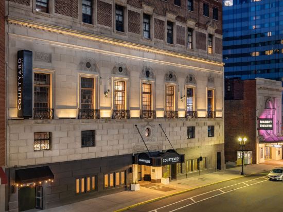 Фото Courtyard by Marriott Boston Downtown