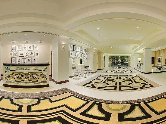 Фото Sheraton Universal Hotel