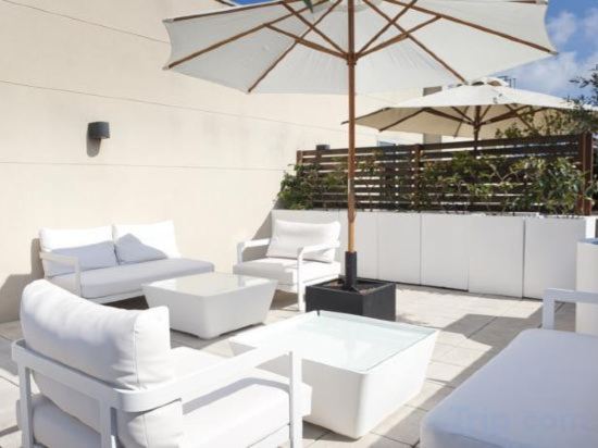 Фото Midmost Barcelona  by Majestic Hotel Group