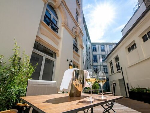 Внешний вид отеля Hotel Continental - Reims в Реймсе, фото 5