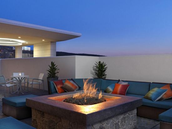 Фото Springhill Suites San Diego Mission Valley