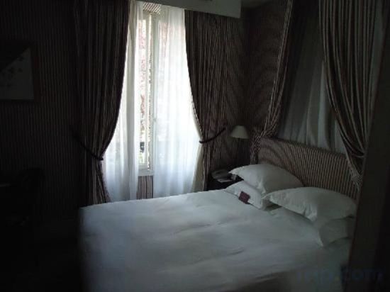 Фото Le Belgrand Hotel Paris Champs Elysees, Tapestry Collection by Hilton