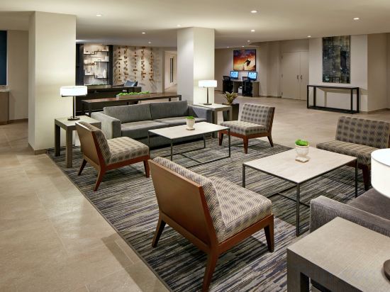 Фото Hilton Garden Inn San Diego Mission Valley Stadium