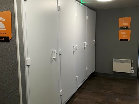 Фото hotelF1 Avignon Centre Courtine gare TGV