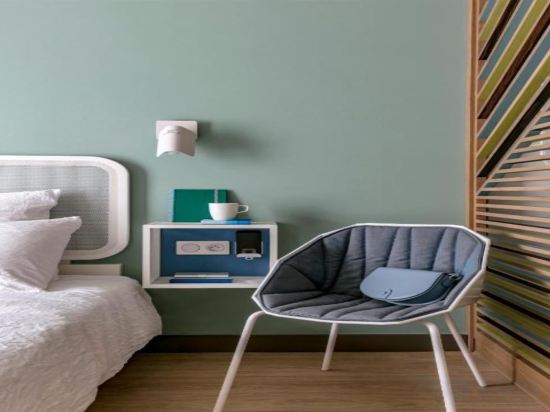 Фото Okko Hotels Paris la Défense