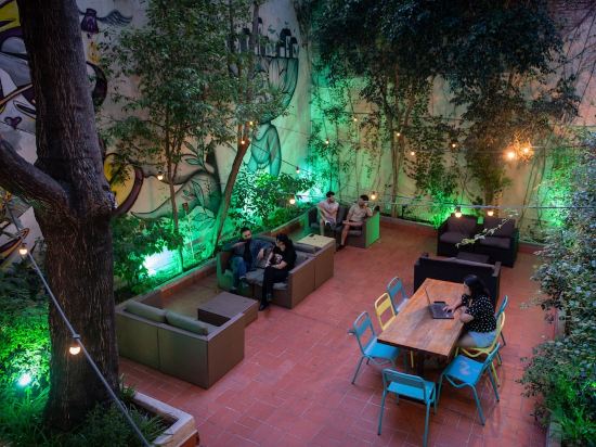 Фото The Loft Hostel Barcelona