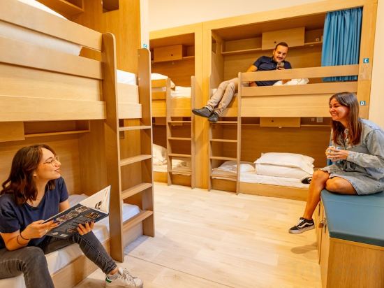 Фото The People Marseille