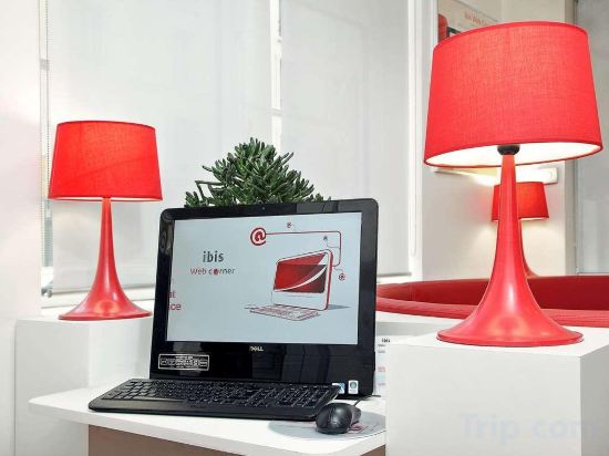 Фото Ibis Paris Porte d'Orléans