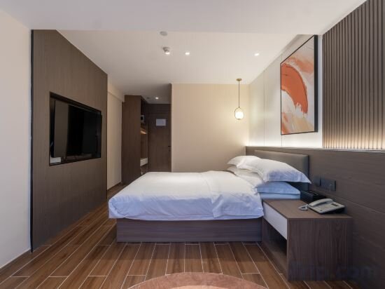 Фото Ruifeng Hotel Railway Station Store