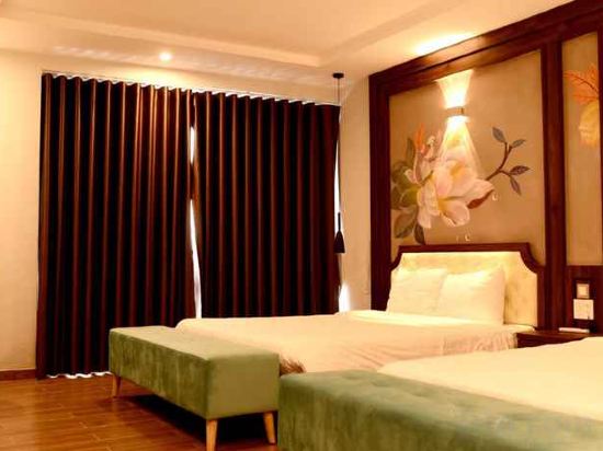 Фото Jade Scene Hotel