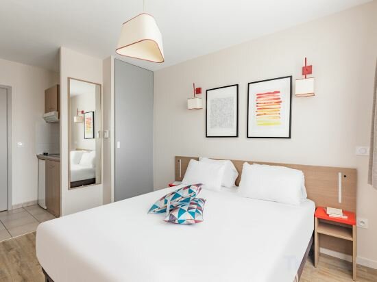 Фото Appart'City Confort Orléans