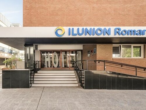 Внешний вид отеля Hotel Ilunion Romareda в Сарагосе, фото 1