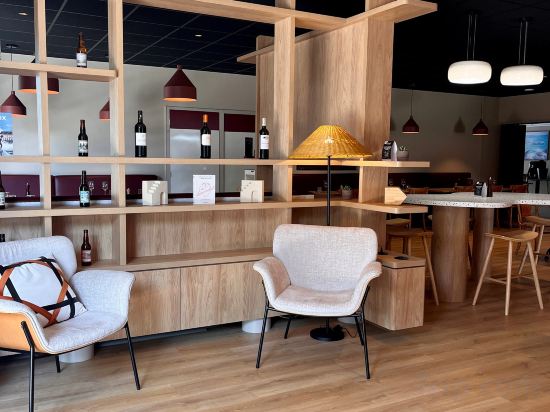 Фото The Originals City, Hôtel du Phare, Bordeaux Mérignac