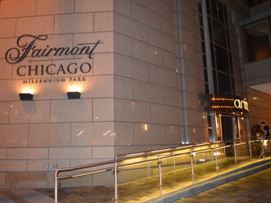 Фото Fairmont Chicago Millennium Park