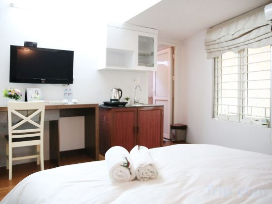 Фото V-studio Hotel Apartment 2