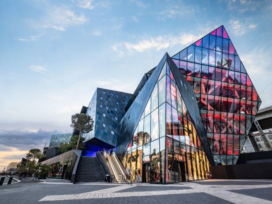 Фото DoubleTree by Hilton Nice Centre Iconic