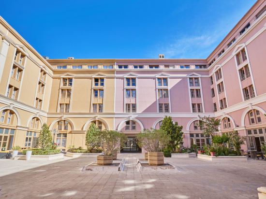 Фото отеля 1