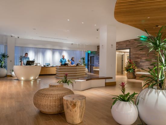 Фото Hyatt Centric Waikiki Beach