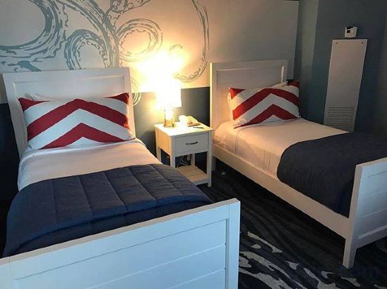 Фото Universal's Loews Sapphire Falls Resort