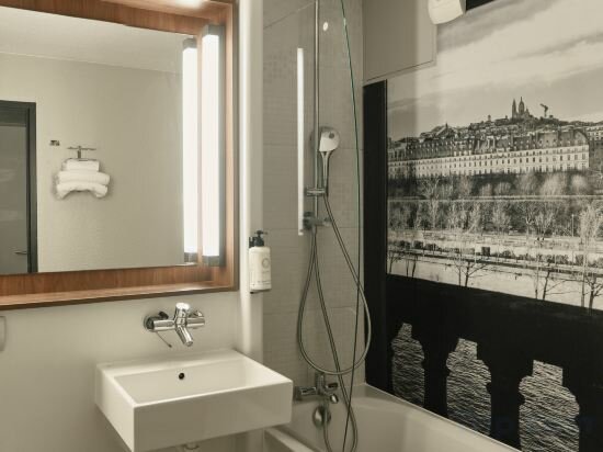 Фото Campanile Paris Est - Pantin