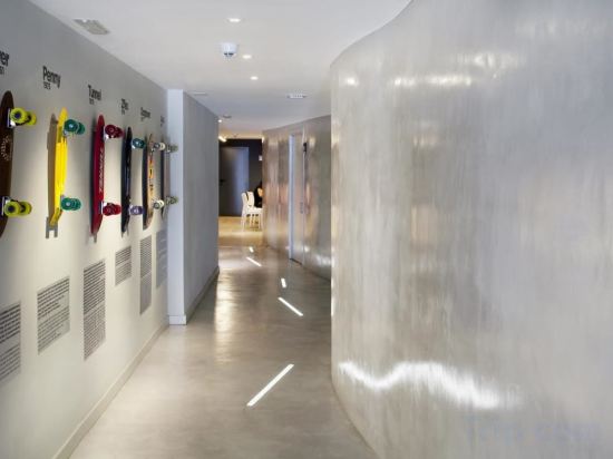 Фото Sant Jordi Hostels Sagrada Familia