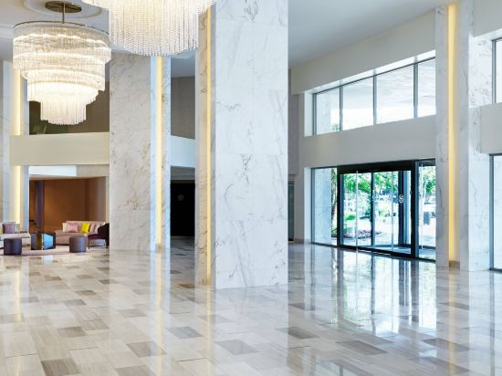 Фото Sheraton Gateway Los Angeles Hotel