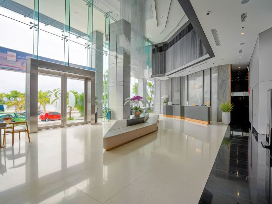 Фото Le Sands Oceanfront Danang Hotel