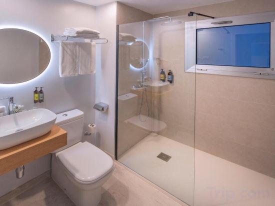 Фото Serhs Carlit Boutique Hotel