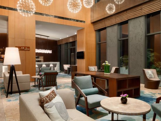 Фото Hilton Garden Inn Shenzhen Bao'an