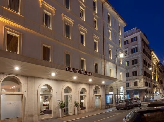 Фото The Republic Hotel