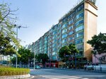 Guangzhou Jianshe Tata Apartment (9th Floor, Qitianxia Business Building, No. 232 Yijing Road), apartments