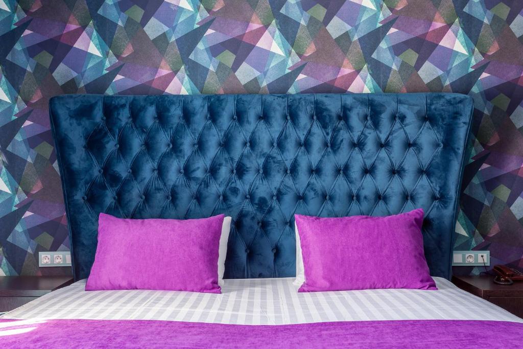 Фото Мартон Лидер