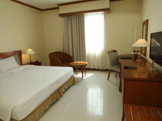 Фото Makassar Golden Hotel