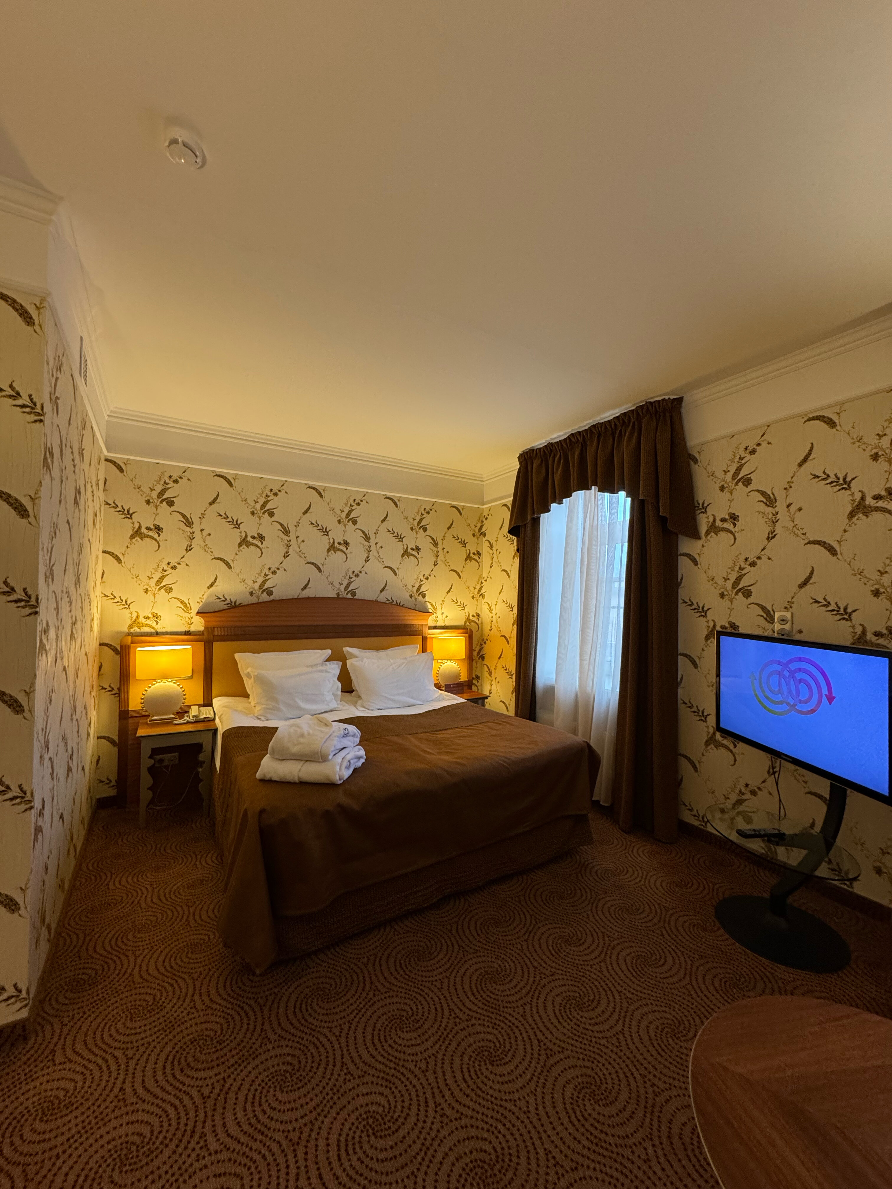 Фото Двор Подзноева, главный корпус