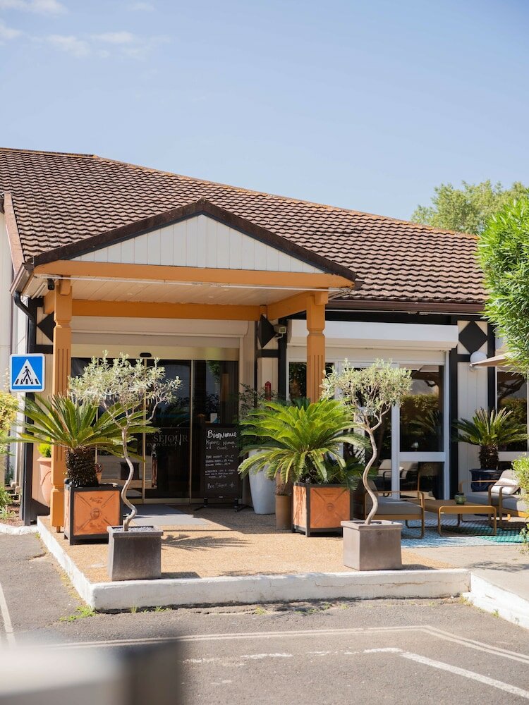 Фото Kyriad Nimes Ouest