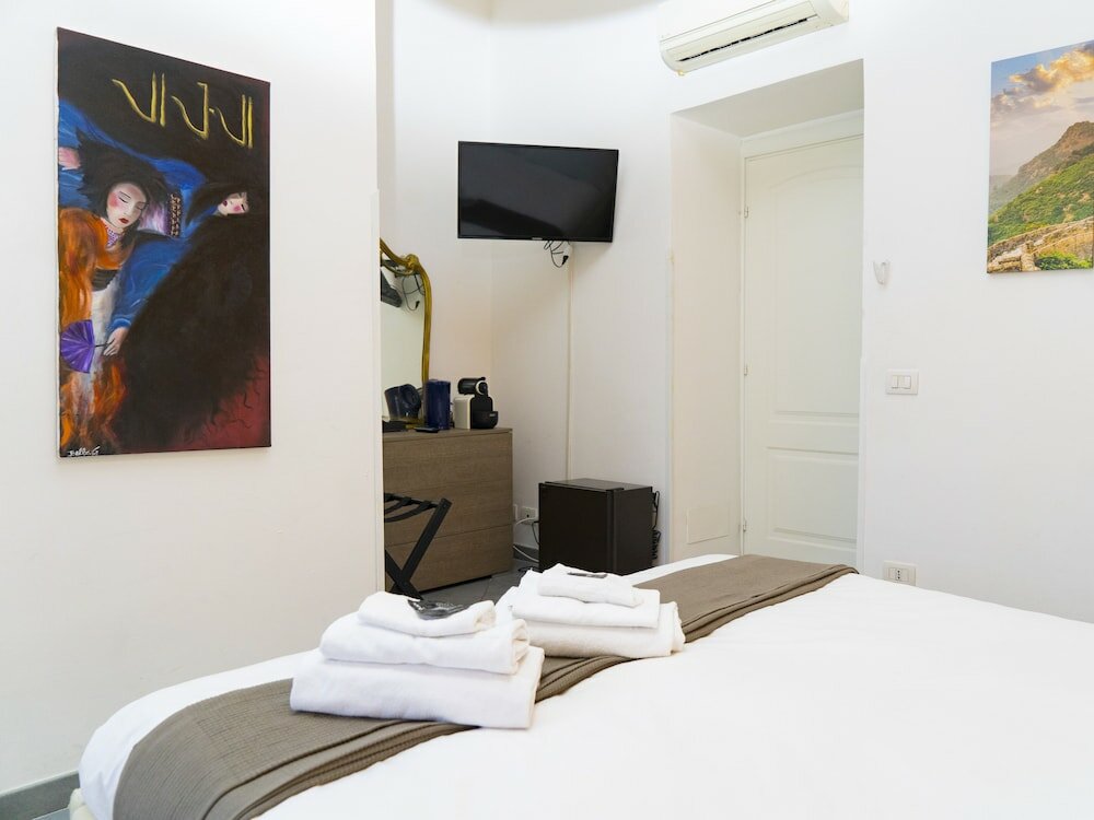 Фото Salotto Piramide B&b