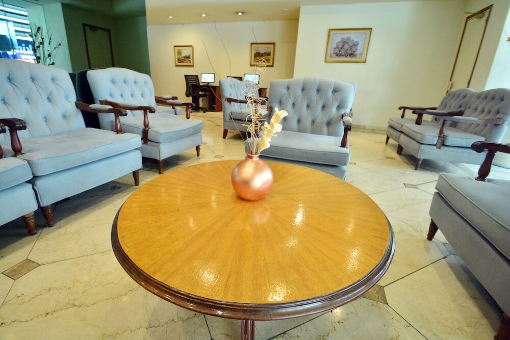 Фото Oxford Hotel