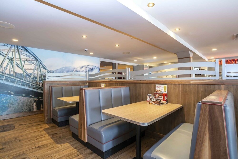 Фото Sandman Hotel Terrace