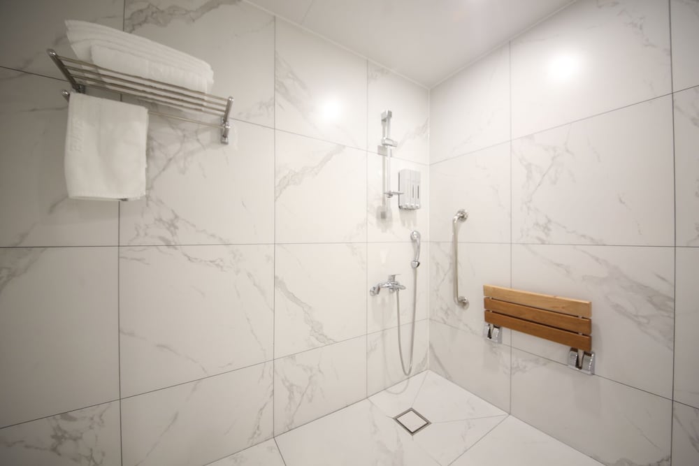 Фото H-avenue Hotel Seomyeon Station