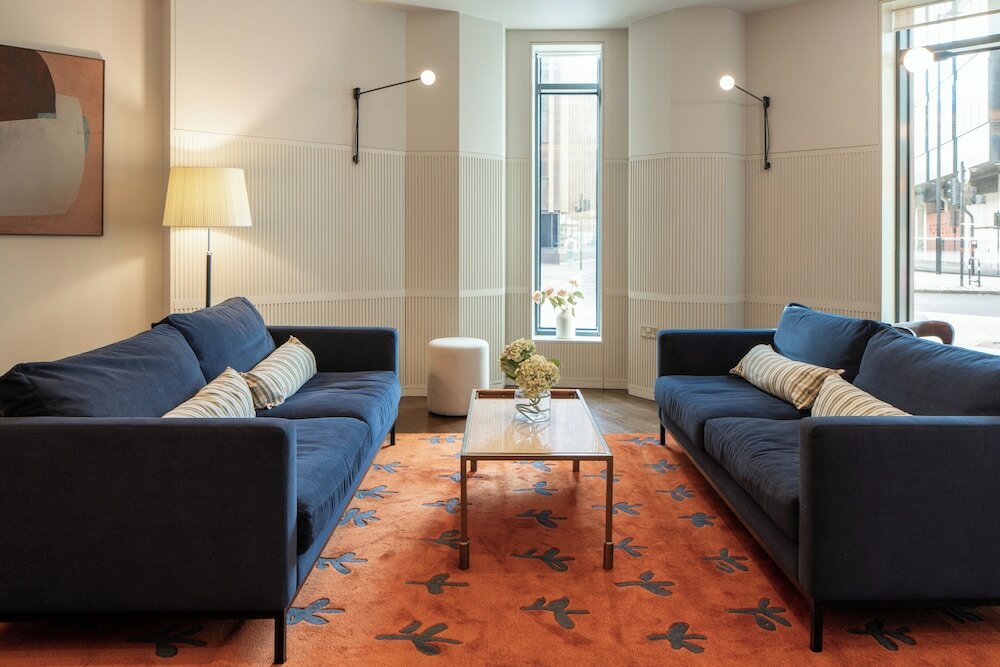 Фото Rockwell East